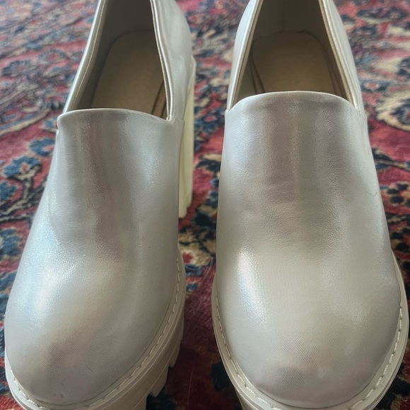 Chunky Platform Slip On Shoes! Shiny White. Size 39 - Picture 4 of 10